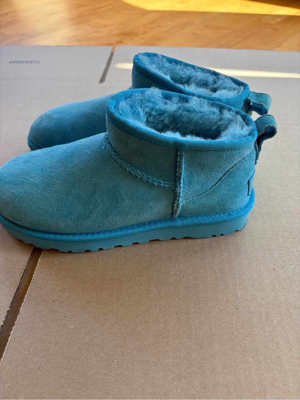 UGG Women’s Teal Suede Shearling Boot - Picture 2 of 3